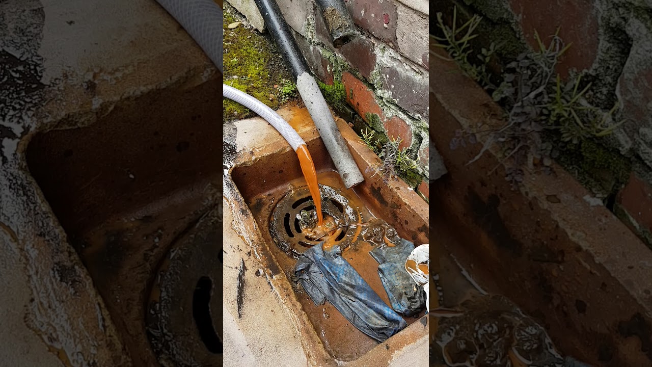 Power flush. Cleaning a central heating system.