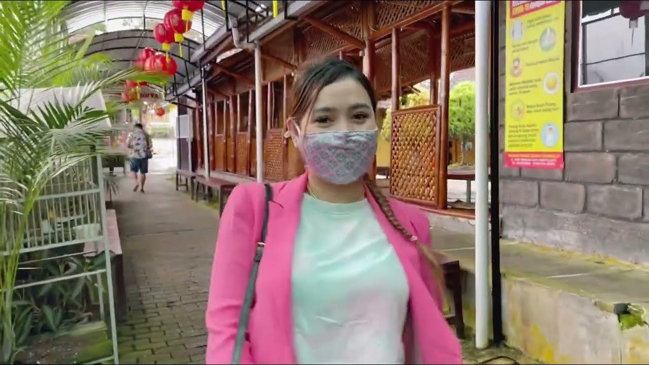 TEMPAT MAKAN DITEMENANI IKAN KOI BIKIN BETAH || RESTO WAROENG BAMBOE - BATU