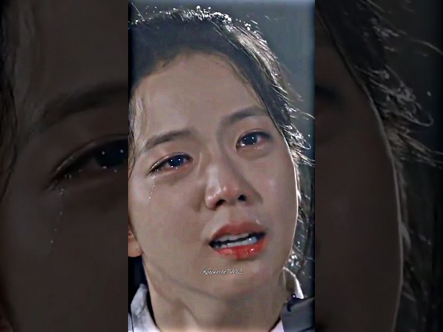 Jisoo crying VS her members🔥......... #blackpink #lisa #kpop #trending #rosé #jennie #jisoo #shorts class=