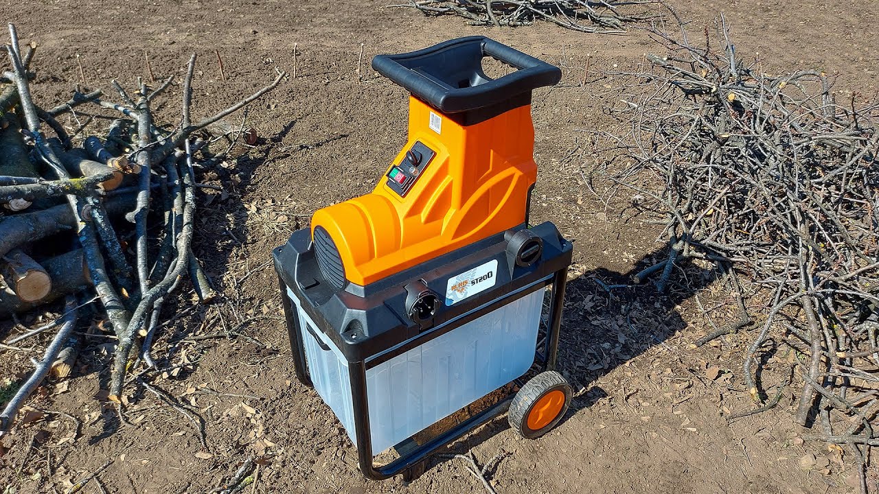 TOCĂTOR DE CRENGI ŞI RESTURI VEGETALE RURIS ST200. Montaj, punere în funcţiune şi tocat crengi