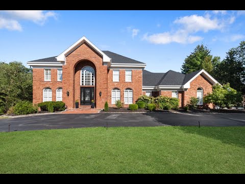 2242 Whitney Pointe Drive, Chesterfield, MO home video tour