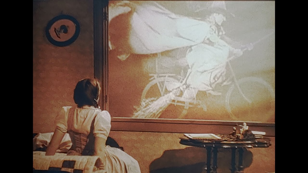 Wizard of Oz 4K & Pink Floyd linked up by hand at 005 YouTube