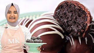 If you have Oreos and cream cheese, make this EASY OREO BALLS recipe