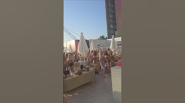 beach club pool.party dubai five luxe