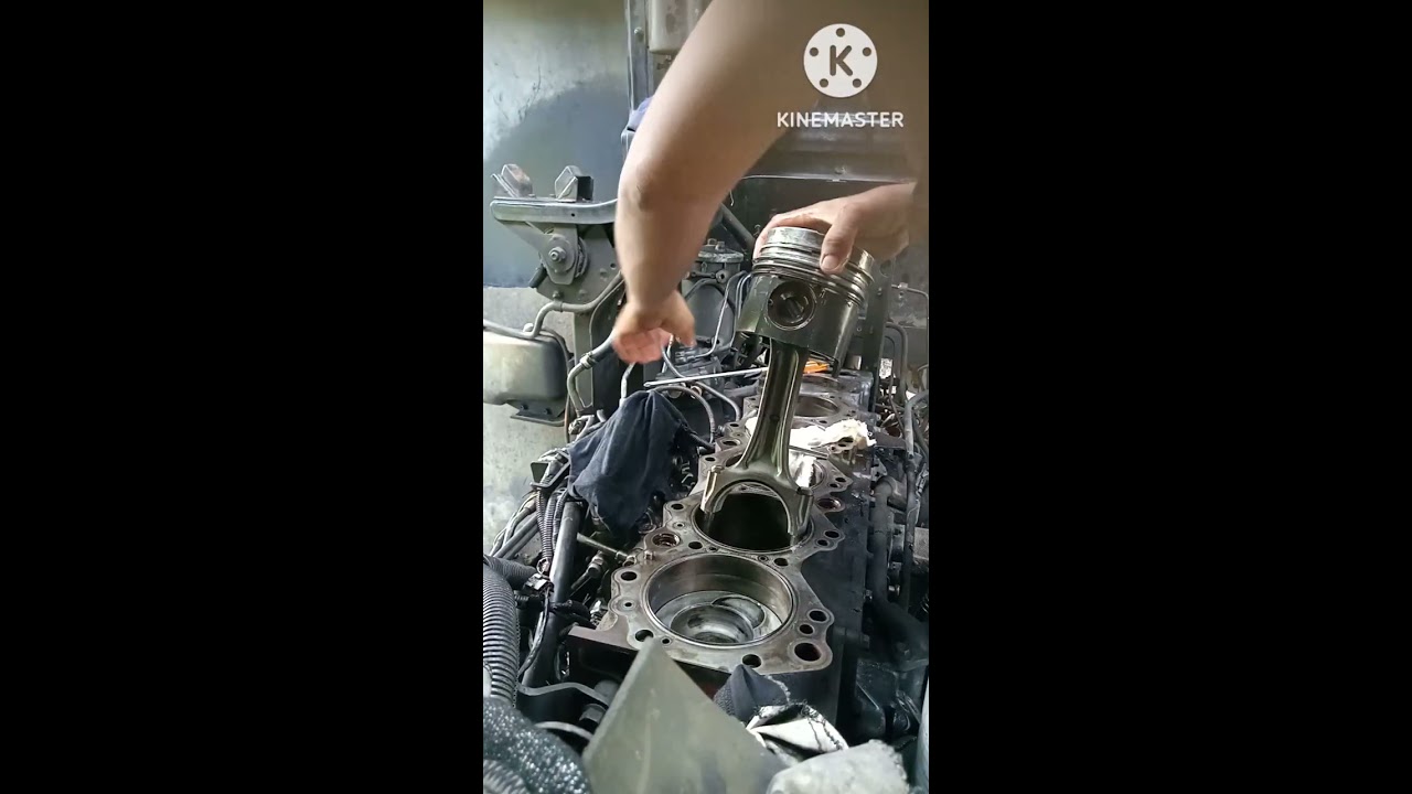 Isuzu 6SD1 Engine Change New Piston Rings And Bearings Shorts Mechanicwork Heavyequipment