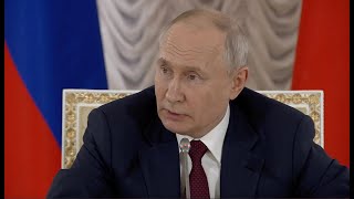 Владимир Путин ответил на вопрос о депортации украинских детей в Россию