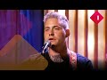 Douwe Bob presenteert zijn nieuwe album 'Born to win, born to lose' met twee optredens | Op1