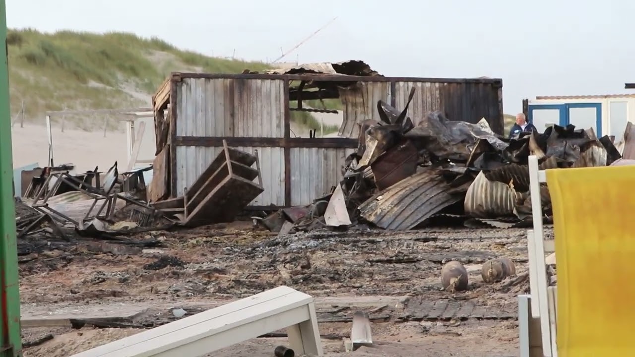 Grote brand bij beachclub; de dag erna