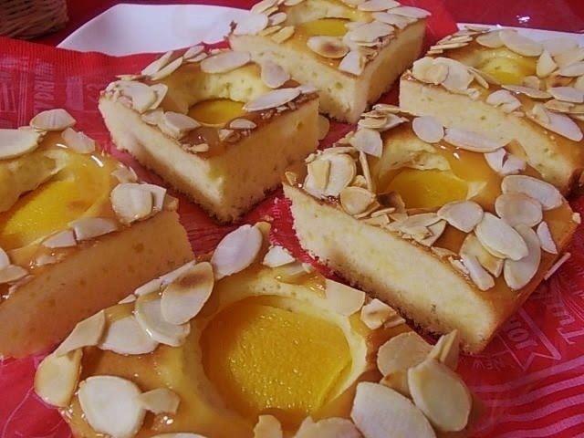 36 魚焼きグリルで 黄桃とアーモンドのケーキ Youtube