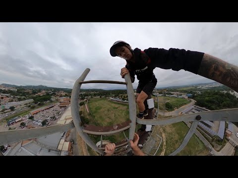 38m Low BASE Jump