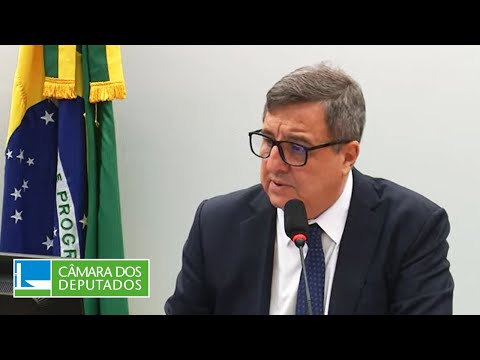Vídeo do evento a partir de 1:43:13