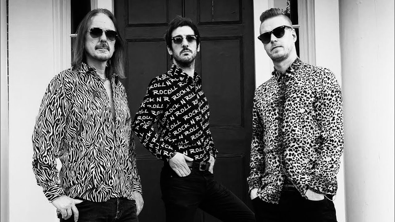 Sonic Boom Band 100 % Live Corporate Showreel. 