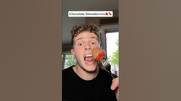 Easiest Way to Make Chocolate Covered Strawberries!