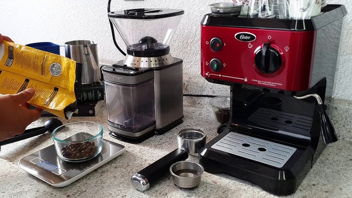 Prepara un cappuccino en tu cafetera Oster® PrimaLatte® BVSTEM6601 
