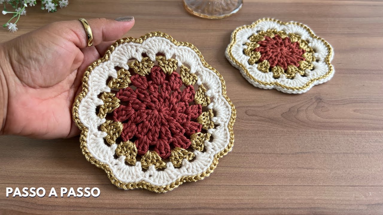Como Fazer Porta Copos em Crochê - Modelo Queridinho Luxo - Jogo Americano de Crochê -Tutorial