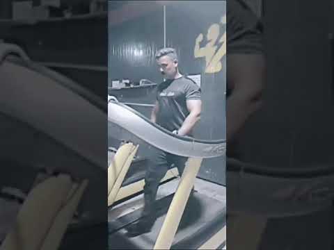 ياجماعه النسوان والبنات يقولو عليا انت شايب وينهو عمو معقول انا شايب شو رأيكم انتم