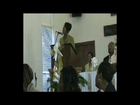 Ebony Petty - Ware Singing for Mom