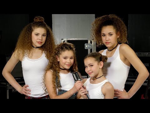 Gwen Stefani - Hollaback Girl (Haschak Sisters Cover)