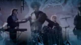 Video voorbeeld van "The Cure - A Night Like This"