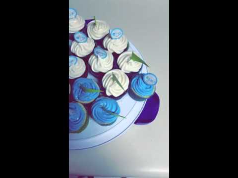 baby-shower-cupcakes!