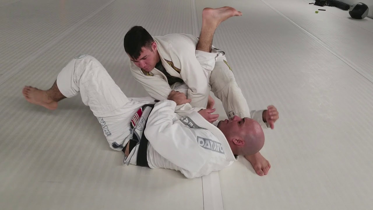 Closed Guard with Hook the Leg - Pendulum Sweep (Kimo Kreis) - YouTube