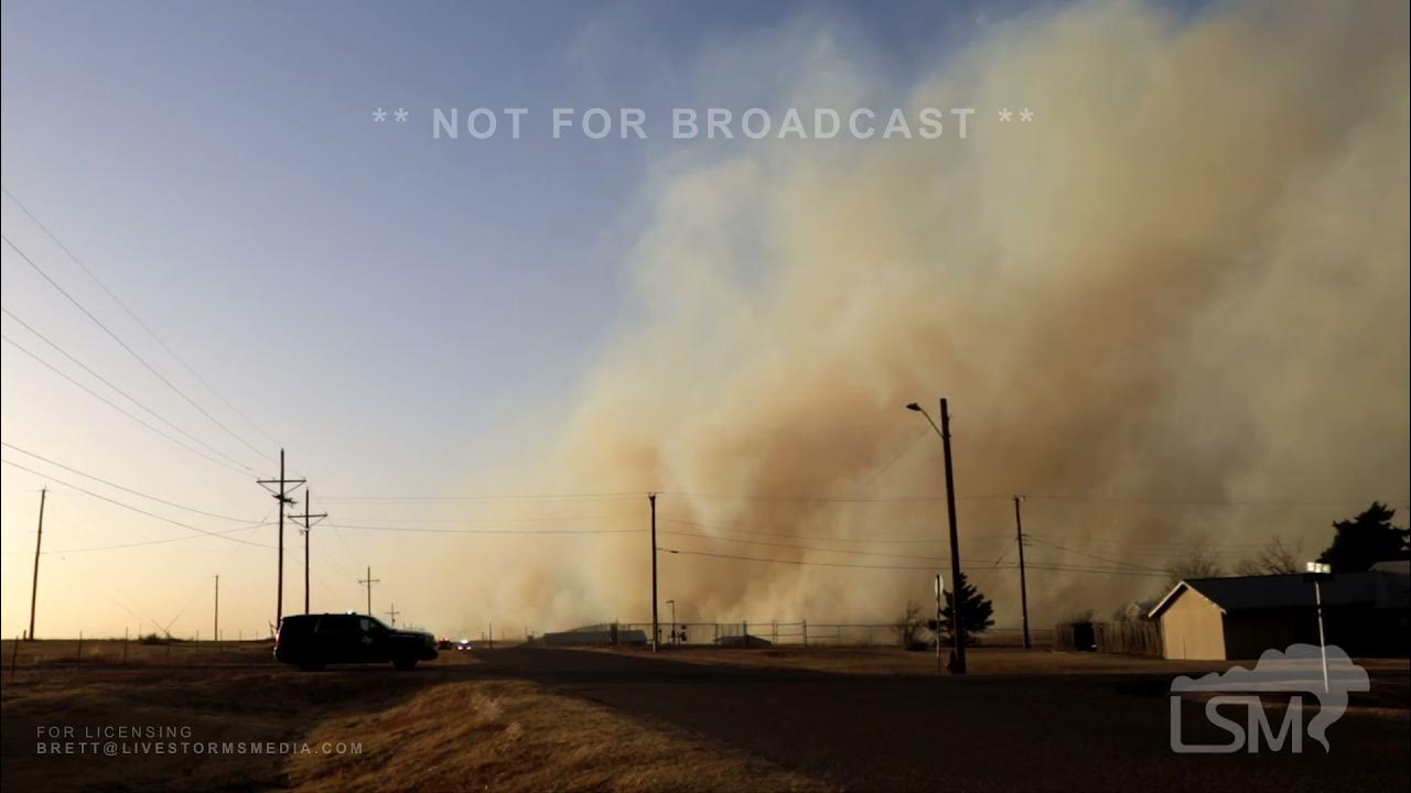 12152021 Skellytown, TX 23k acre fire reaches streets of town