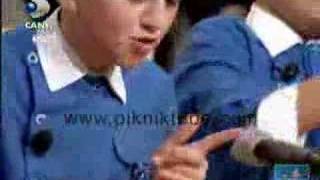 Genç Yeteneklerden Beyaza Kıyak Şarkı
