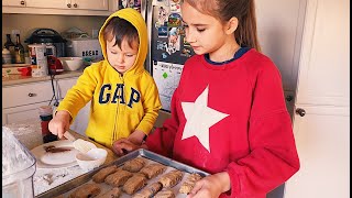 Baking Delicious Cookies with my little brother - The Protsenko Family