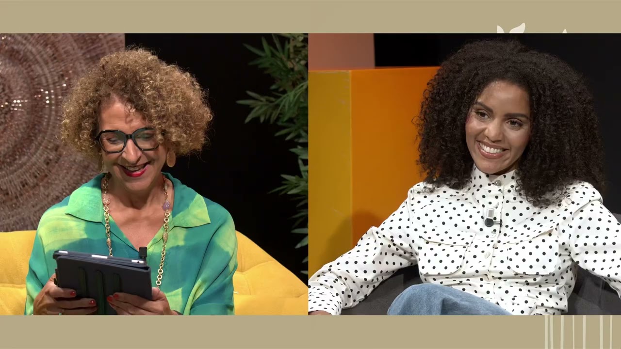 Et si, derrière chaque voix puissante… se cachait une histoire qu’on n’imagine pas ? ✨

Annabelle Picker est connue pour son charisme magnétique et son talent d’oratrice 🎙️ — un talent qu’elle transmet avec puissance pour nous aider à trouver notre voix, affirmer notre présence et développer notre leadership.

Mais aujourd’hui, elle se dévoile autrement… Elle nous ouvre une porte beaucoup plus intime.

À travers son dernier ouvrage Et tu brilleras 📖, elle partage un témoignage de vie profondément authentique et sans filtre 💫.

Derrière une réussite qui semble évidente se cache un parcours loin d’être un long fleuve tranquille.

Des épreuves douloureuses 💔 qu’elle a su traverser, et qui l’ont menée à sa mission :

aider chacun à prendre sa place, à s’exprimer pleinement, à oser être soi. Une traversée qui a façonné la femme qu’elle est devenue :

coach en éloquence, conférencière et fondatrice de l’académie Voix de Succès 🚀.

Un récit inspirant, porté par une spiritualité forte 🌿, qui guide son chemin.

🎧 Un échange à écouter avec attention.

Tous les samedis à 20h10 et 23h30  sur ZitataTV, SFR Canal 4, TNT Canal 11, TV D'Orange canal 9 et Canal+ Canal 31.
Pour ne rater aucune de vos émissions préférées, abonnez-vous à la chaîne Zitata TV   @zitatatv   et ses réseaux-sociaux :
Facebook : https://www.facebook.com/zitata.mq 
Instagram : https://www.instagram.com/zitata.tv
LinkedIn : https://www.linkedin.com/company/zitata-tv

Merci d'avoir regardé cette émission  et à très vite pour un prochain numéro de Au Gré Des Pages  , sur Zitata TV