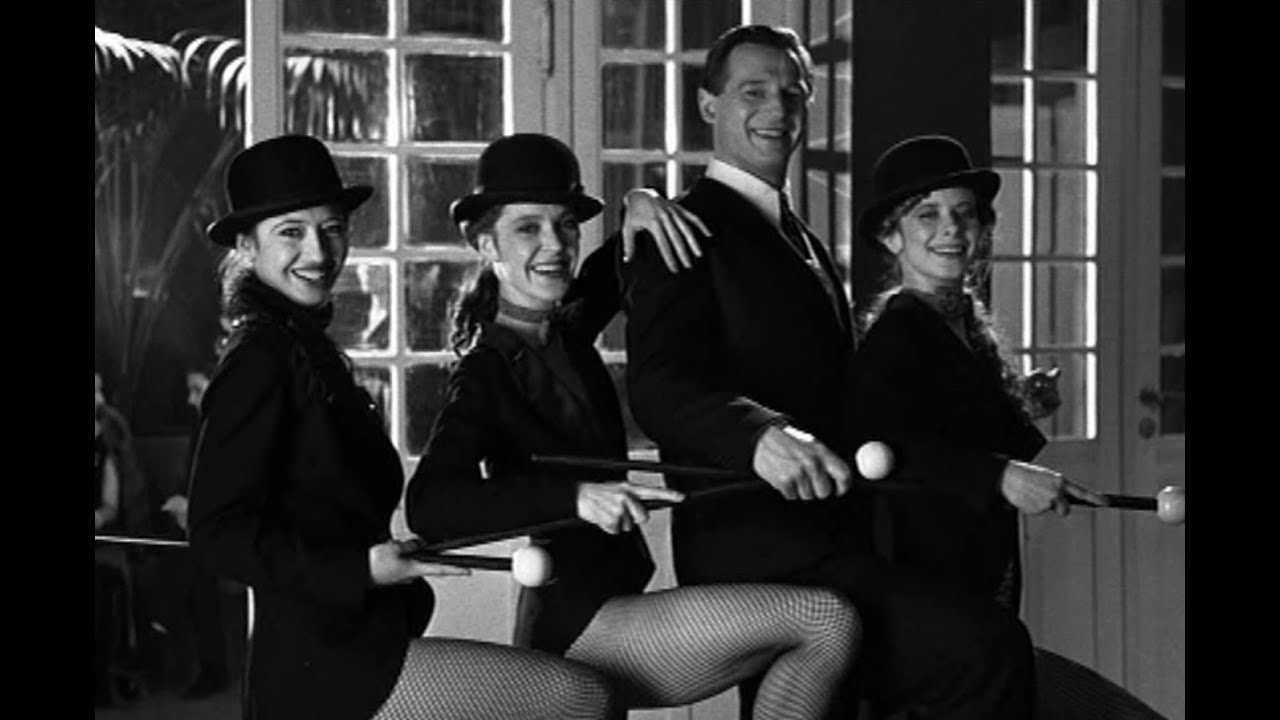 Schindler's List (1993) - Nightclub scene