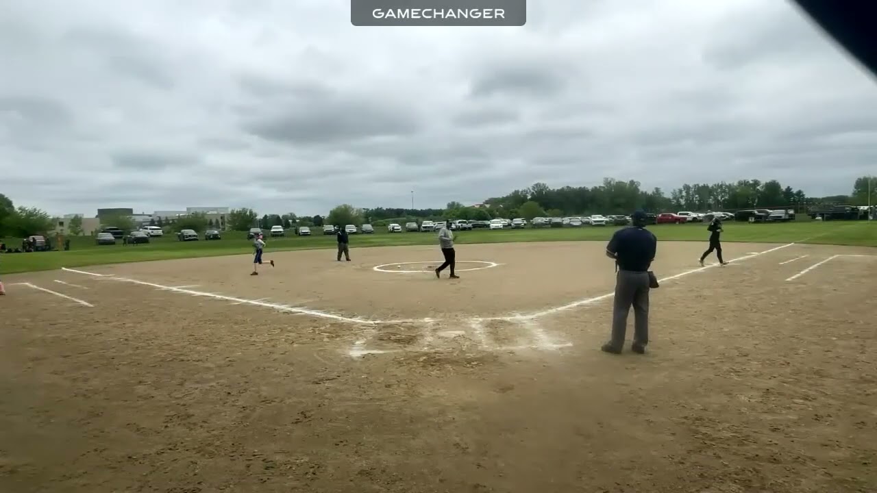 Hannah Williams #19 to Sub with Mojo Marek with the  Out @ Finesse west Veenstra 13u