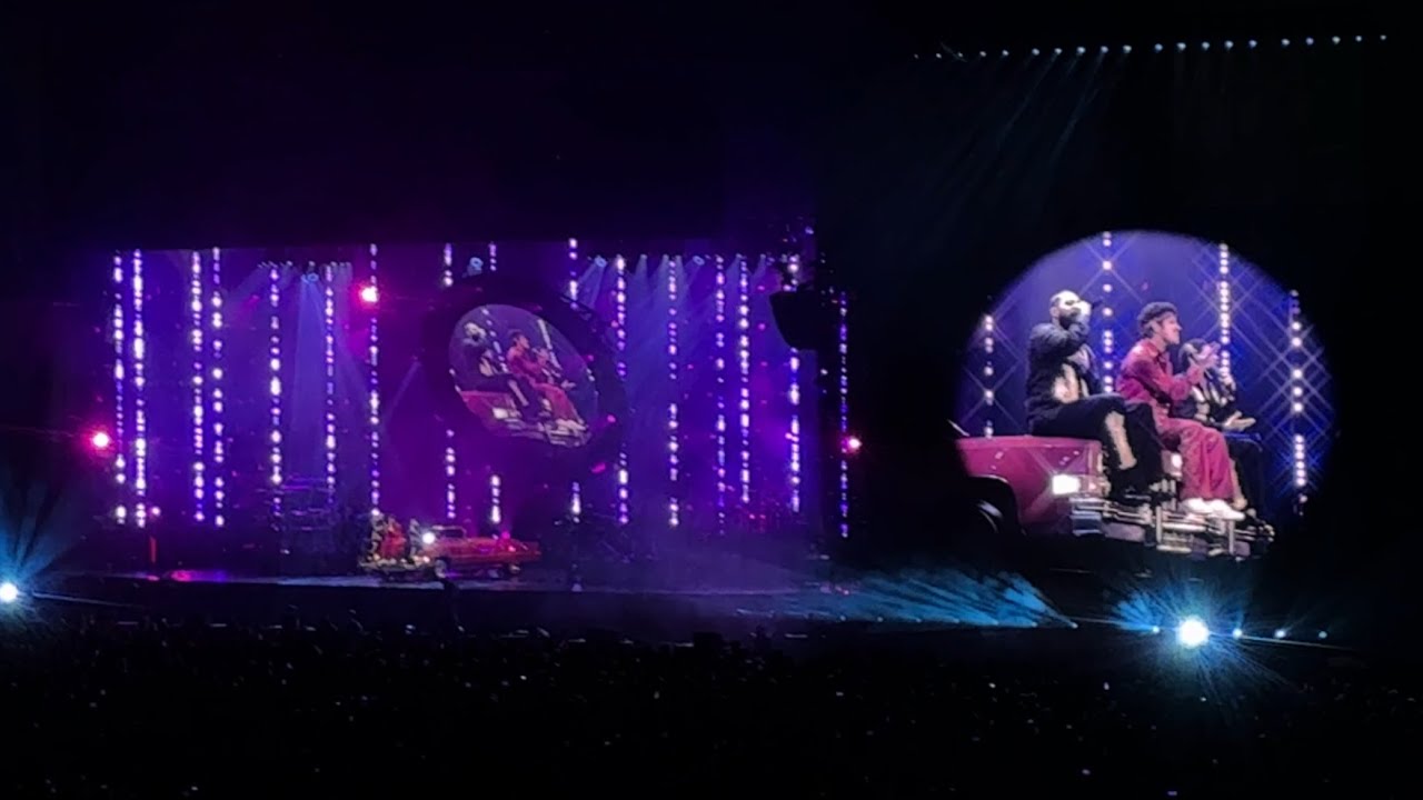 Lowrider Medley / That's What I Like Intro - Bruno Mars (Live from