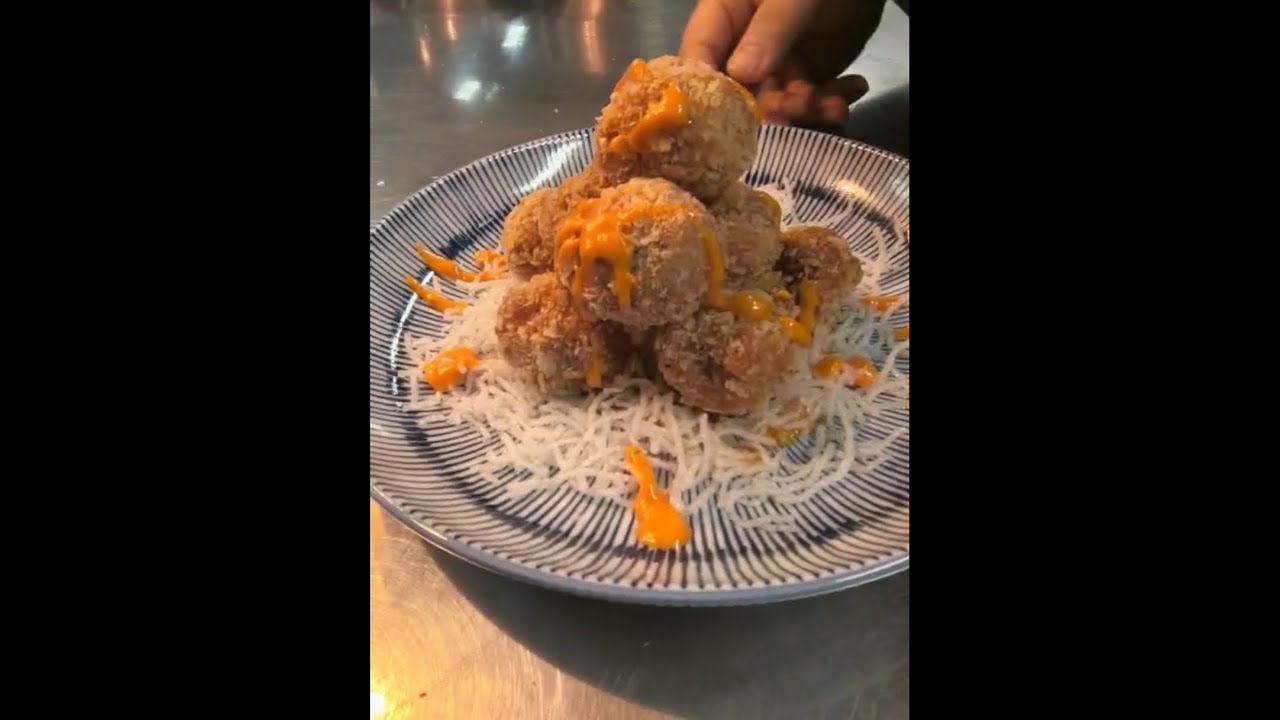 หมูซ่อนรูป​