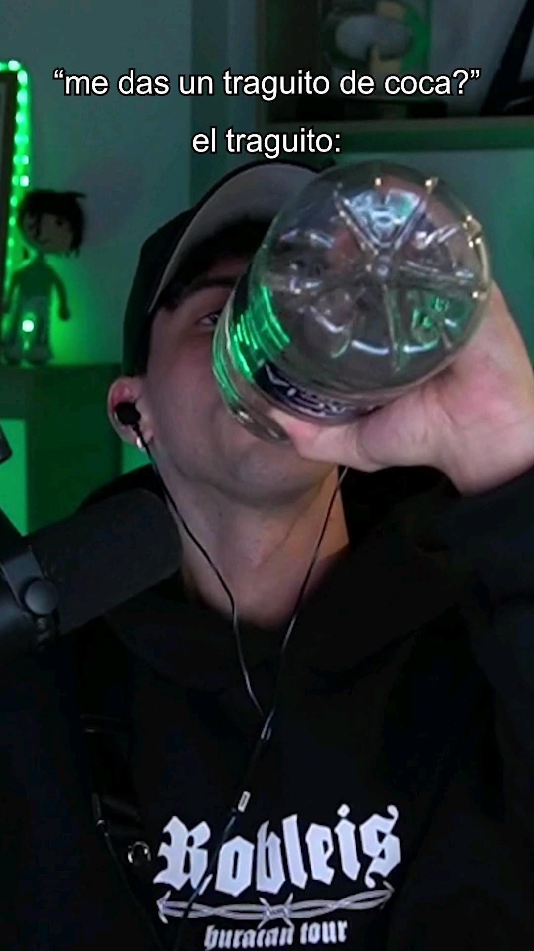 cuando te piden un traguito ? #shorts