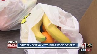 Grocery giveaway to fight food deserts