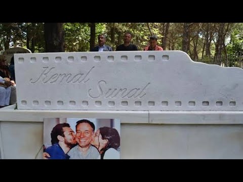 Kemal Sunal'ın mezarına ziyaret |  KEMAL SUNAL ANISINA..