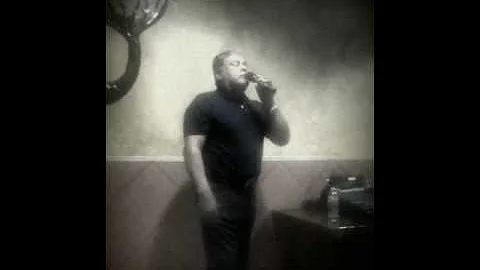 Rodolfo Valenciano cantando "Que Suerte la Mia"