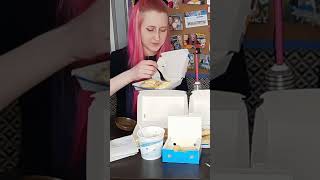 Мак завтрак странный омлет #short #mukbang #asmr #eating #мукбанг #асмр #shorts #макдональдс