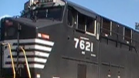 NS 322 Thoroughbred Freight Train.mpg