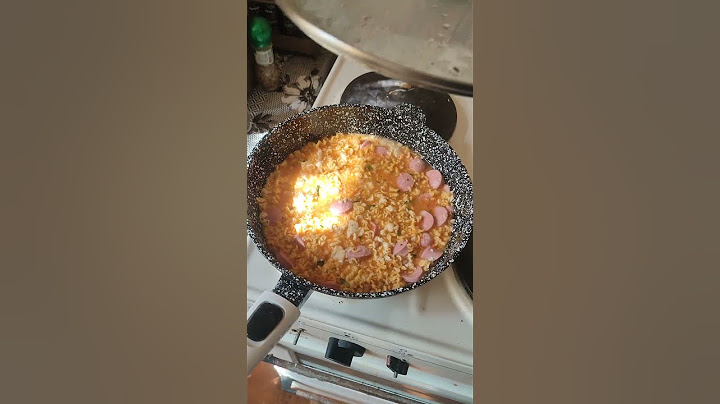 Готовим ДОШИРАК с яйцами, сосисками и соусом