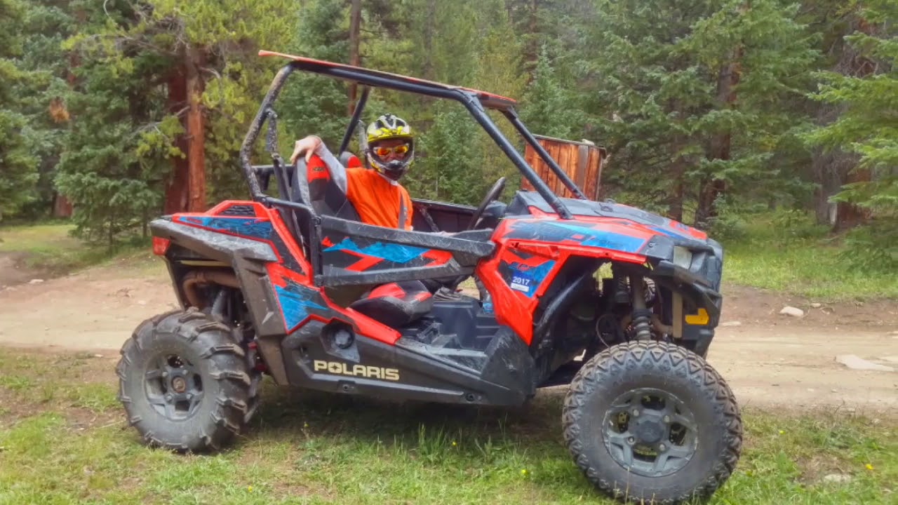Pass Colorado via Polaris Razor ATV rented from fun for you