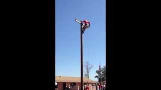 Lineman's rodeo crossarm change out.