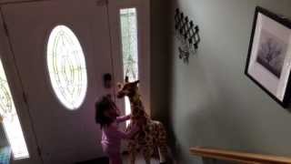 Plush Giraffe surprise for Jenna screenshot 3