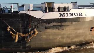 Naamloos Heeft De Buik Ergens Van Vol En Minor 2 Gaat Als Een Trein -