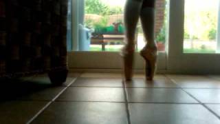Ballet Pointe Practice
