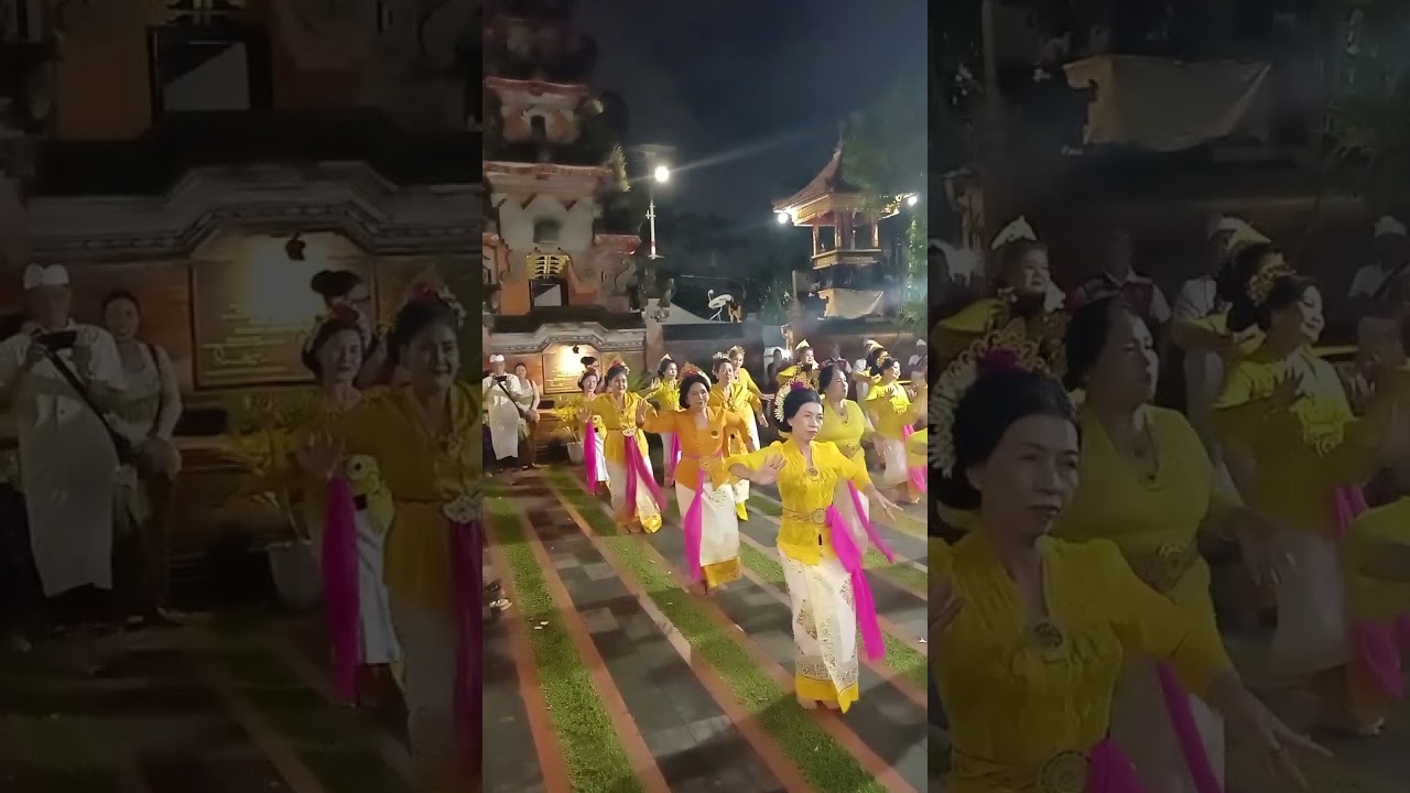 Tari Taksu Bhuwana Ibu-Ibu Banjar Ciledug dalam rangkaian Pujawali ke-62 Pura Dharma Sidhi.