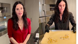 Courteney Cox - I messed up 🤣🤣 Cooking for Christmas 🎄🙈🙉🙊
