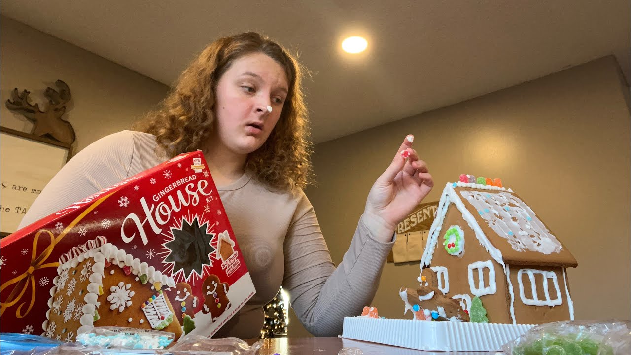 Built the gingerbread house - YouTube