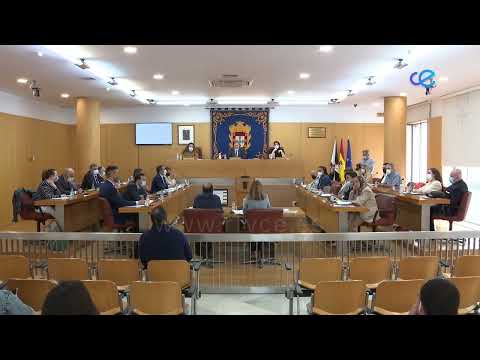 Redondo fue conminado a sentarse en su lugar habitual en el pleno