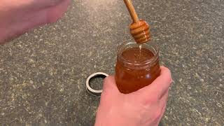 Honey WITHOUT the MESS!  Wooden Mason Jar Honey Dipper with Lids Content